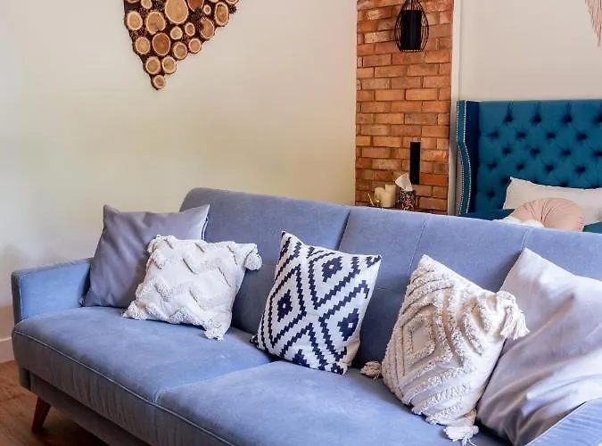 Brick Castle - Ulrich * Wrocław